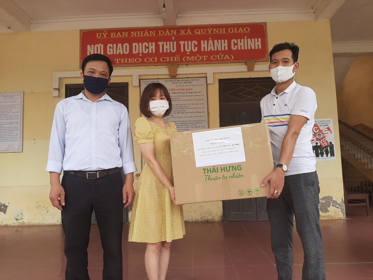 TRAO YÊU THƯƠNG- PHÒNG CHỐNG DỊCH COVID-19