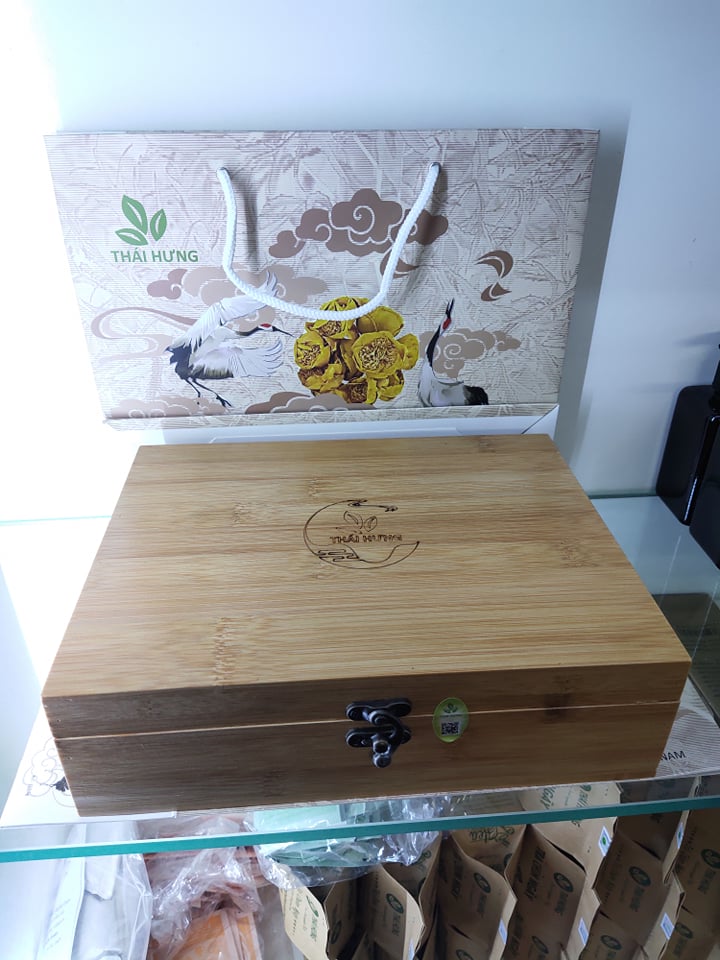 Trà đinh lăng hoa vàng giúp an thần ngủ ngon